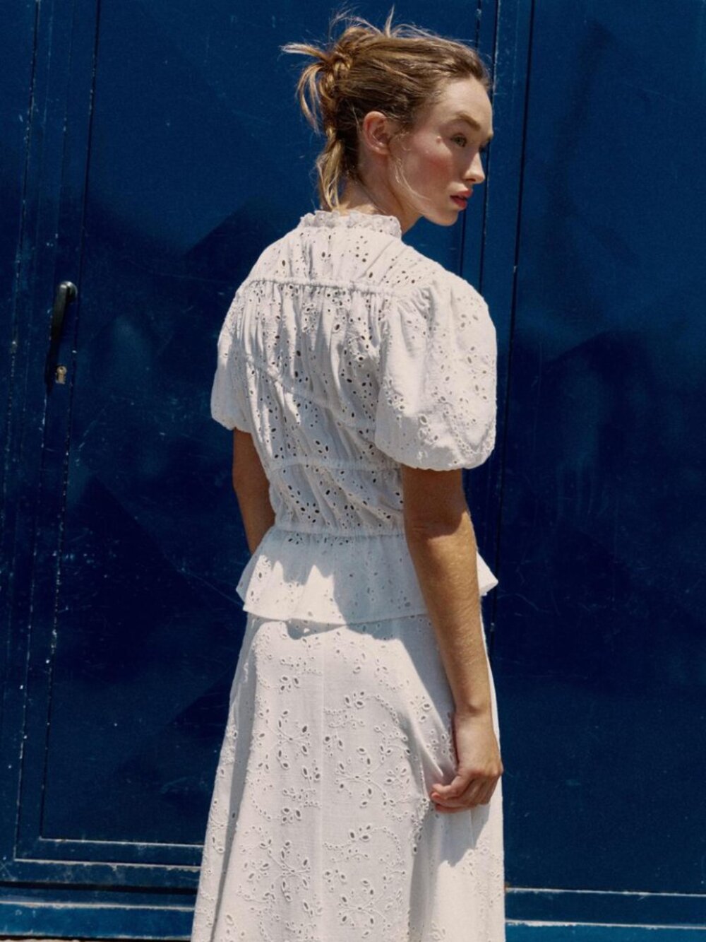 White eyelet Zara top cinched waist - Picture 2 of 5